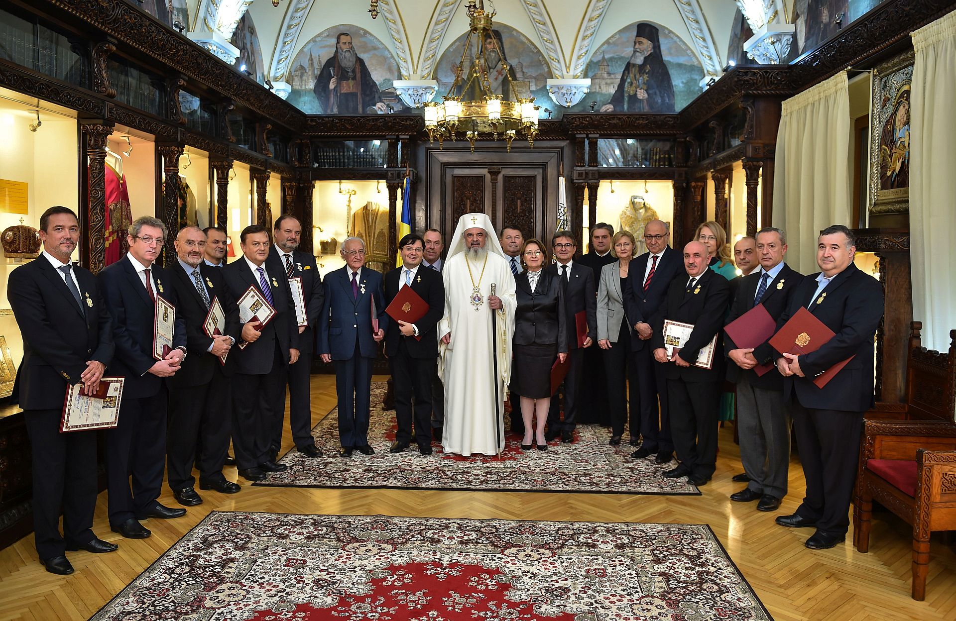 The Romanian Patriarch awarded nineteen doctors