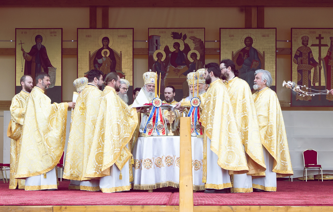 Catedrala Patriarhală și-a sărbătorit hramul istoric_ Au fost pomeniți eroii neamului românesc