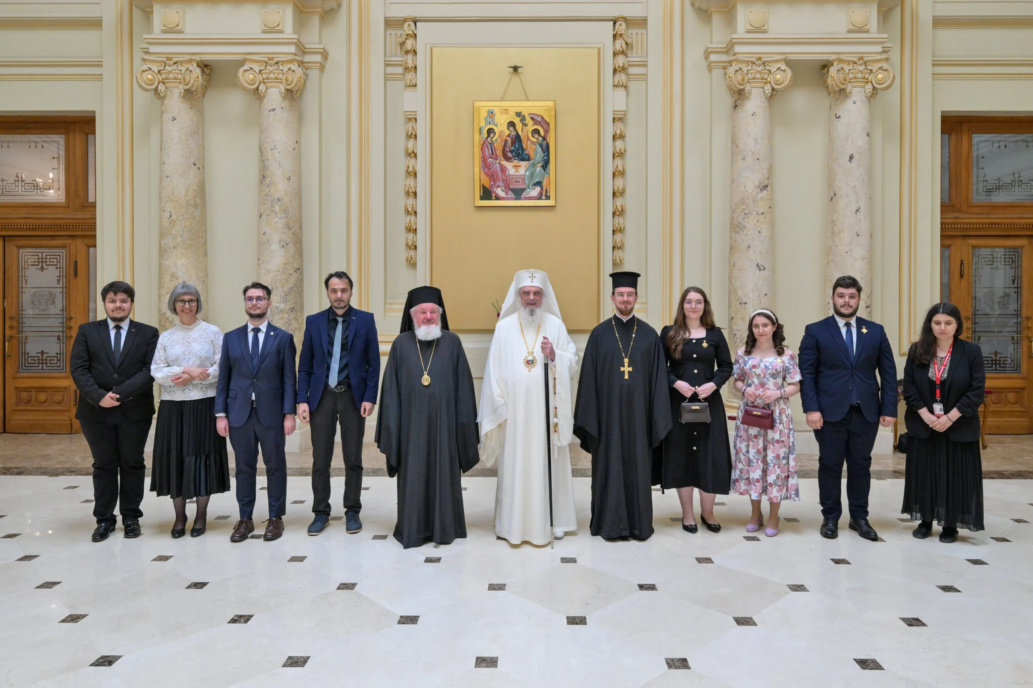 Agenția de știri Basilica a aniversat marți, 16 iunie 2026, 18 ani de la publicarea primei știri pe platforma Basilica.ro. Cu acest prilej, Arhid. Nicolae Iftimiu, consilier patriarhal coordonator și directorul Agenției de știri Basilica, a vorbit la Radio Trinitas despre începuturile și evoluția instituției media a Patriarhiei Române.